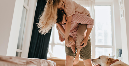A couple discussing a cohabitation agreement for property and asset protection in South Africa.